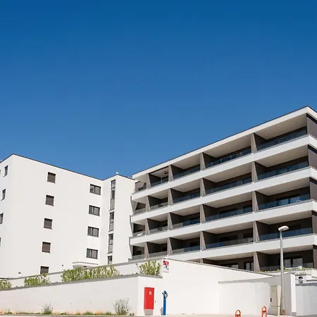 Elegant Apartamento Makarska
